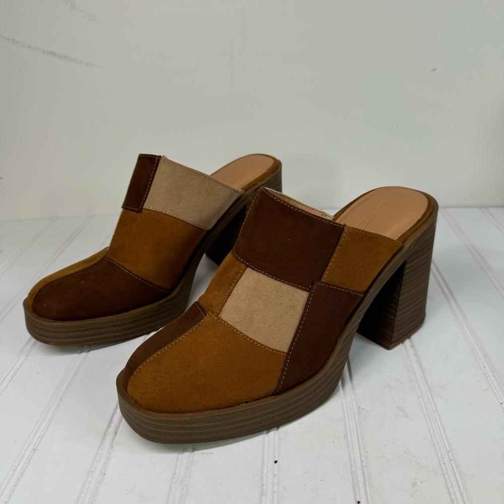 Universal Threads Tess Patchwork Brown Clogs - image 1